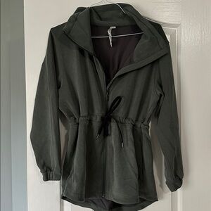 Lululemon Cinch-Waist Softstreme Jacket Full Zip Funnel Neck Beige Size 8